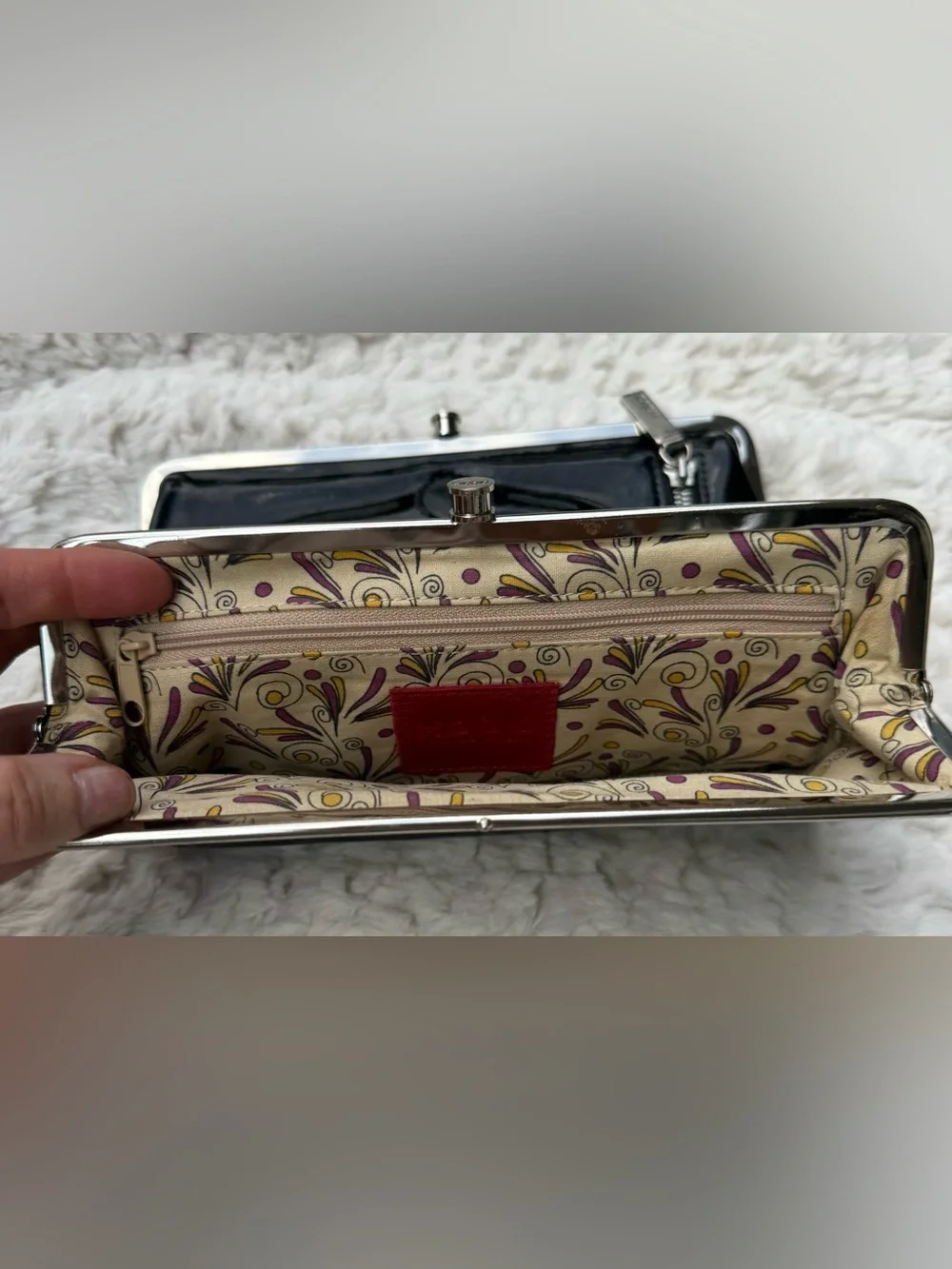 HOBO Lauren Clutch-Wallet in Black Patent/Polished leather